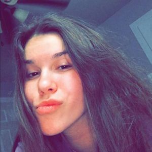 Meet your Posher, Ana